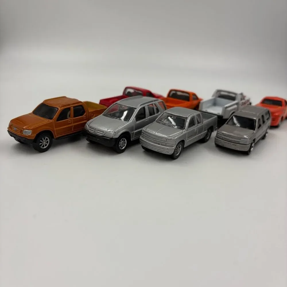 Vintage Maisto Truck‎ and SUV Diecast Bundle Lot